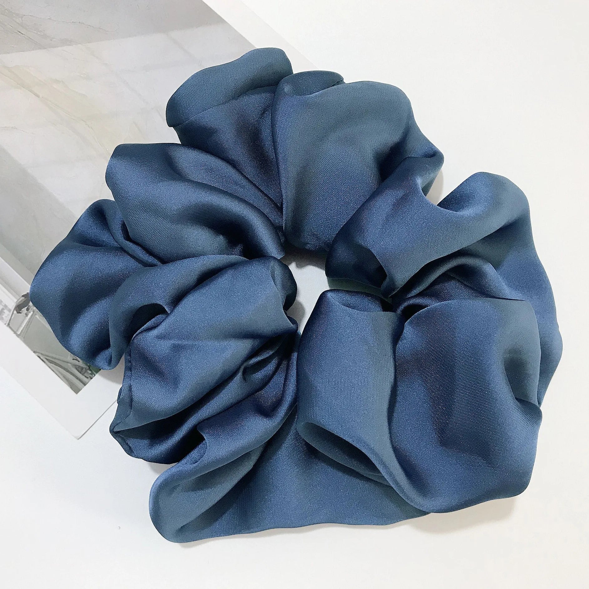 Oversized Scrunchies Big Rubber Hair Ties Elastic Hair Bands Girs Ponytail Holder Smooth Satin Scrunchie Women Hair Accessories