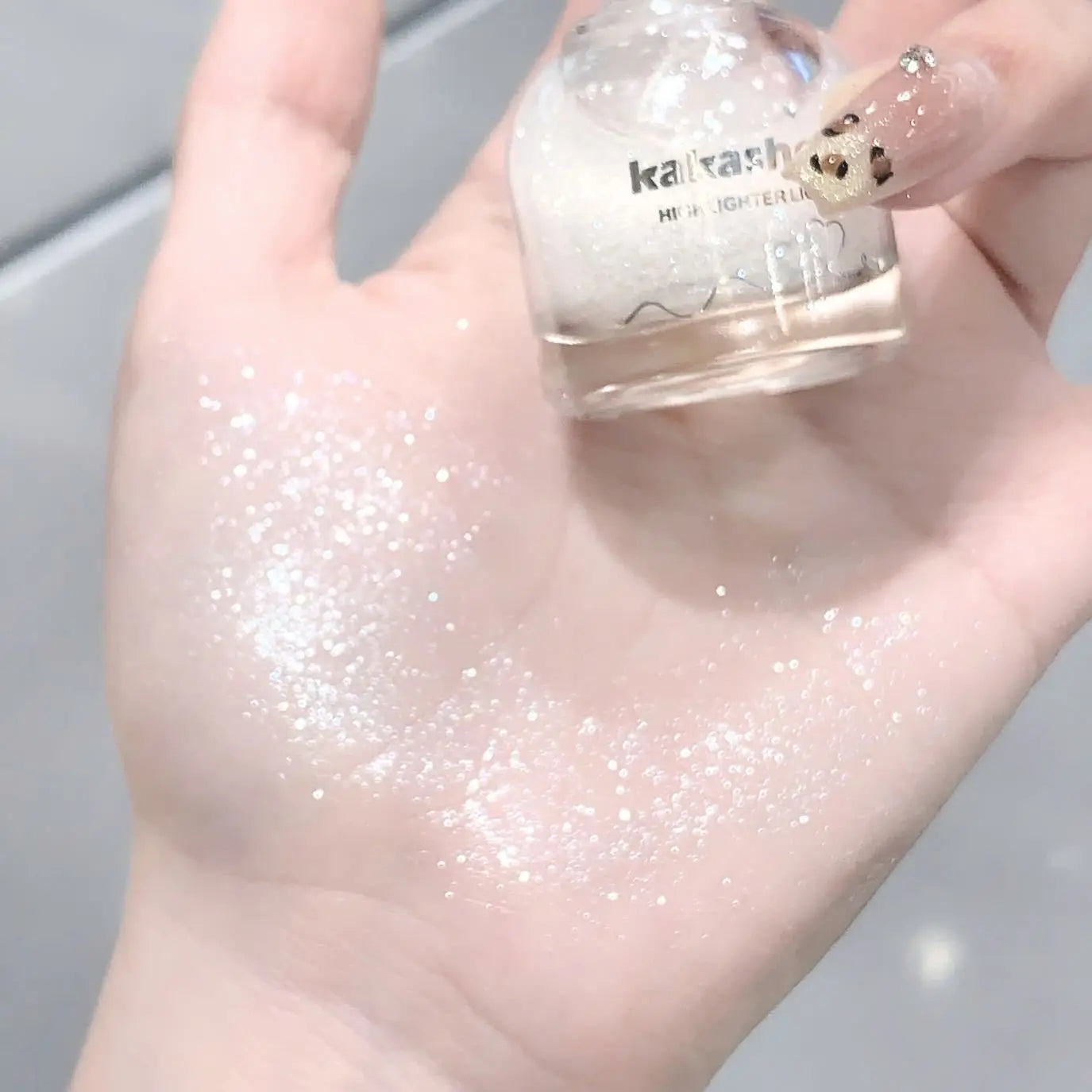 kakashow Liquid Highlighter Diamonds Ball Longlasting Shimmer Glow Brightening Glitter Multifunctional for Face Eyes Body