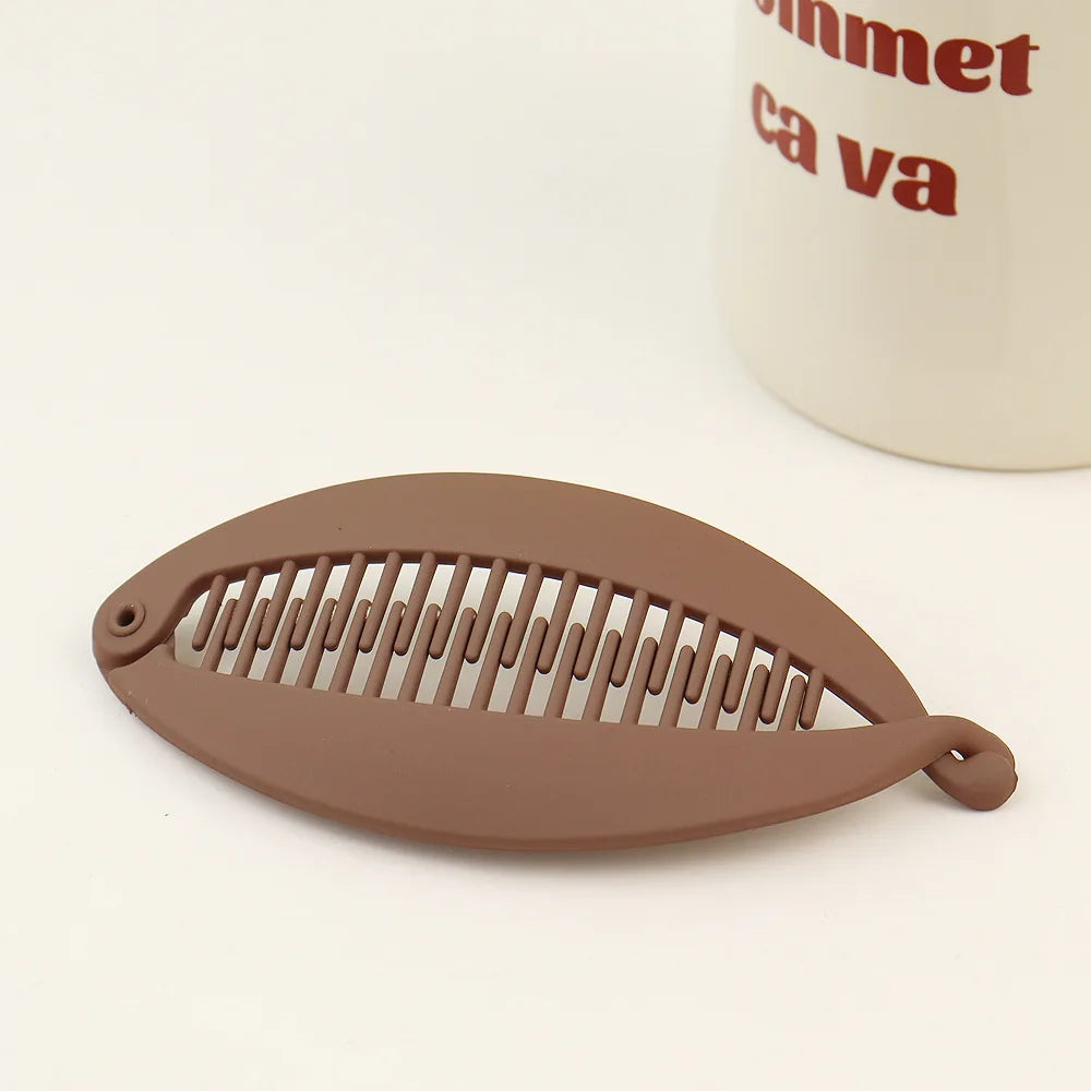 Matte Fish Shape Hair Claw Clips Ponytail Holder Hair Jewelry Twist Banana Barrettes Hairpins Hair Accessories For Women Clamp