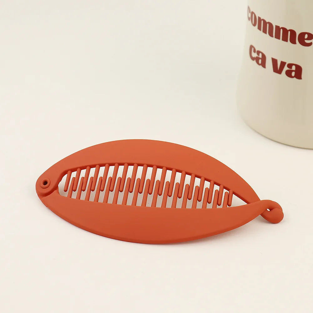 Matte Fish Shape Hair Claw Clips Ponytail Holder Hair Jewelry Twist Banana Barrettes Hairpins Hair Accessories For Women Clamp