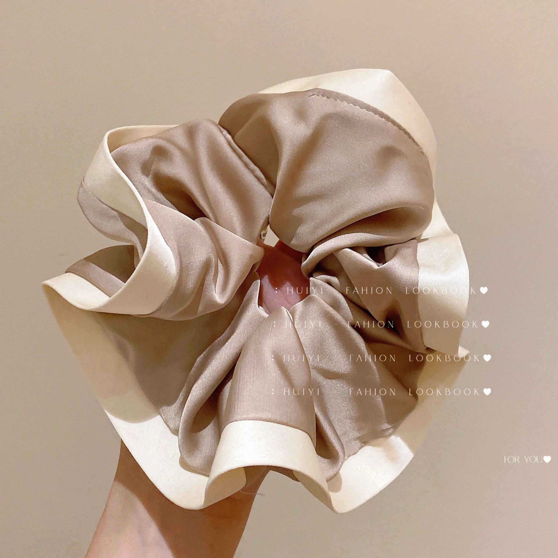 Scrunchies for Hair New Fashion Luxury Satin Silk Hair Loop Bud Shaped HairTies Hair Scrunch for Girls Headwear