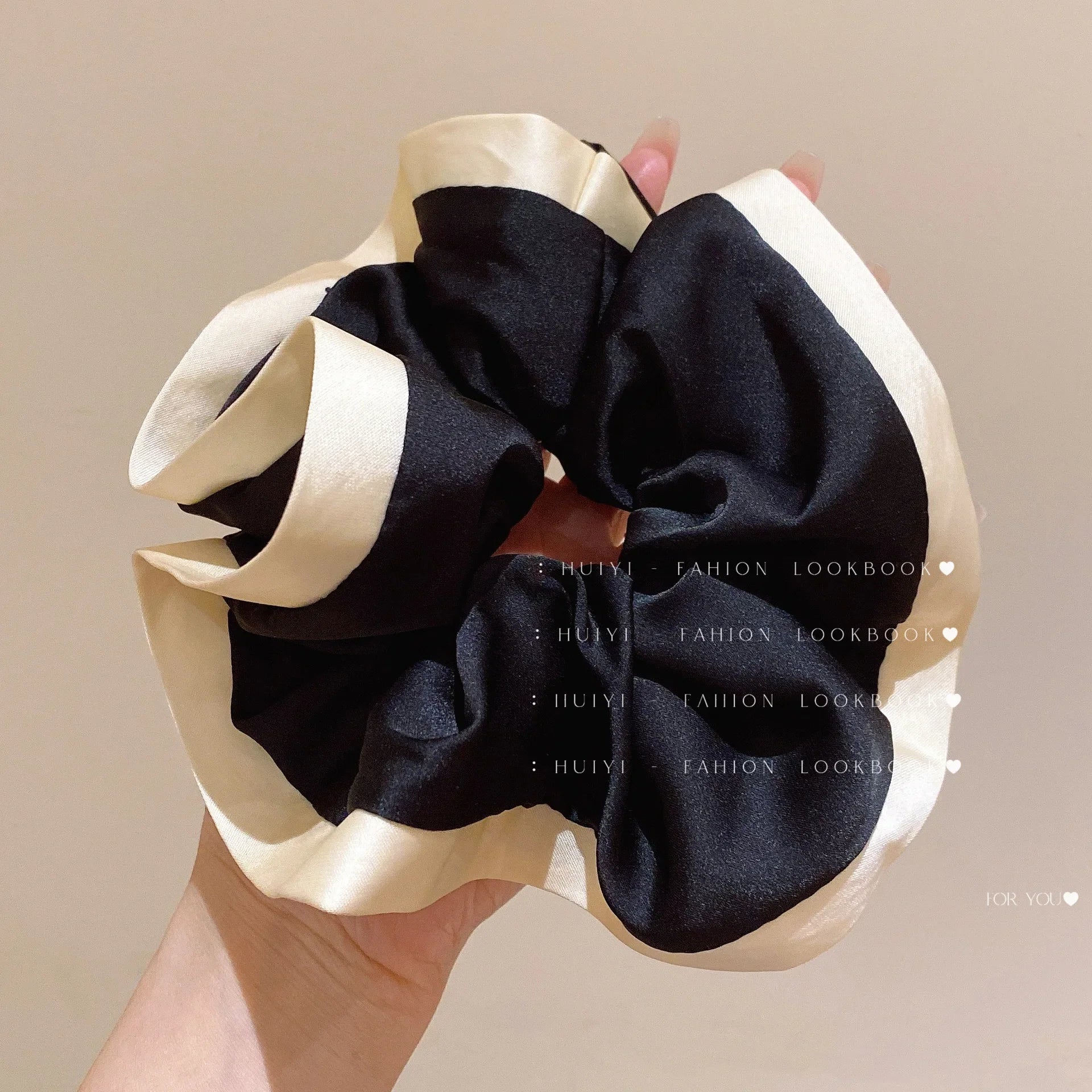 Scrunchies for Hair New Fashion Luxury Satin Silk Hair Loop Bud Shaped HairTies Hair Scrunch for Girls Headwear