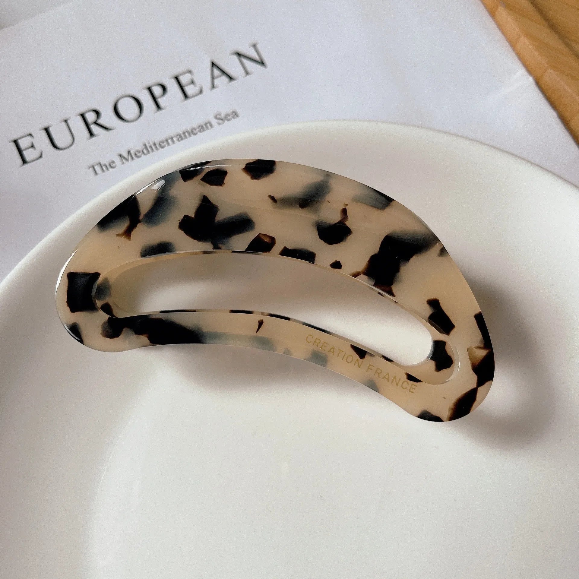 Women Fashion Hair Clip Claws Korean Style Acetate Leopard Print Hair Clips Large Claw Clip for Girl Fashion Accessories Gifts