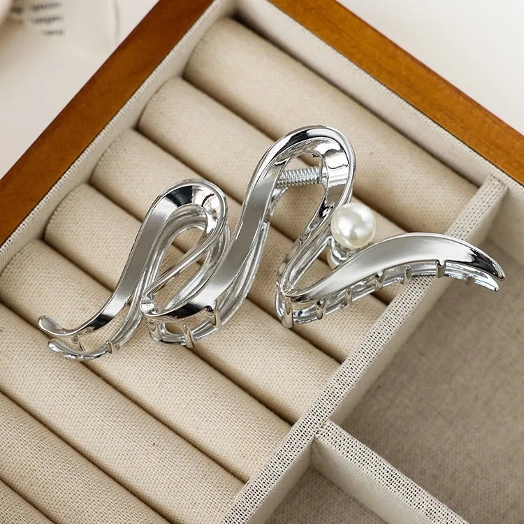 Metal Hair Clip Fashion Barrettes Korean Geometric Black Bow knot Hair Claw for Women Thick Thin Accessories Bath Crab Clamp