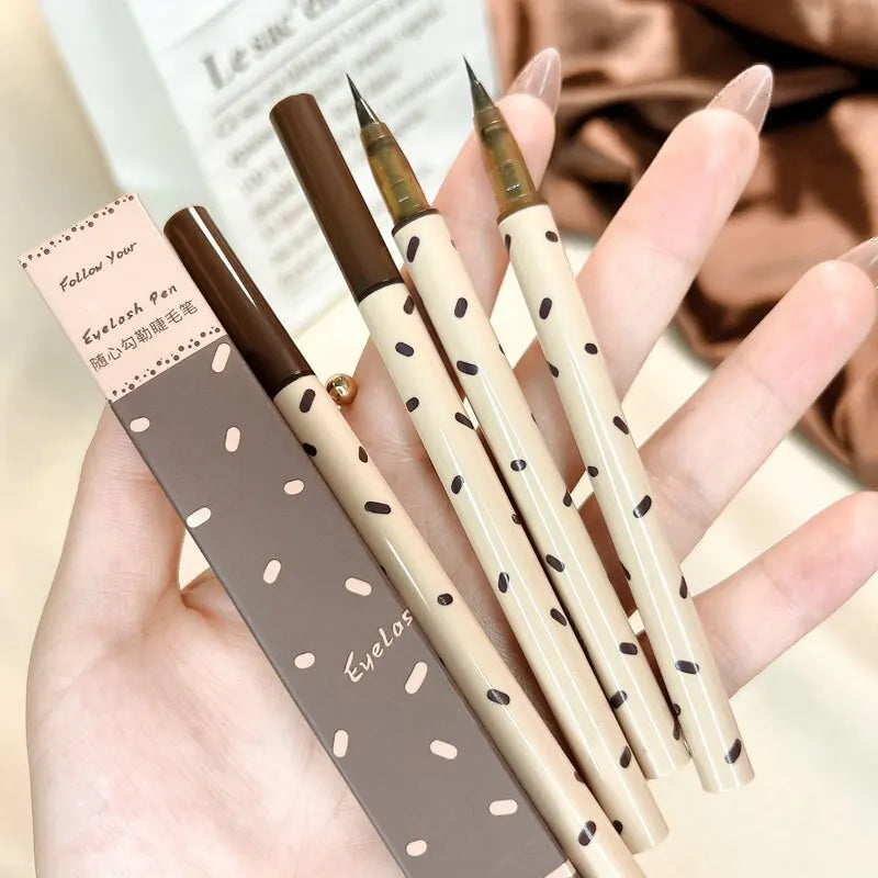 Ultra Thin Head Eyeliner Liquid Pen Upper And Lower Eyelashes Eyeliner Pen Waterproof Smooth Not Easy To Apply Eyeliner Pen