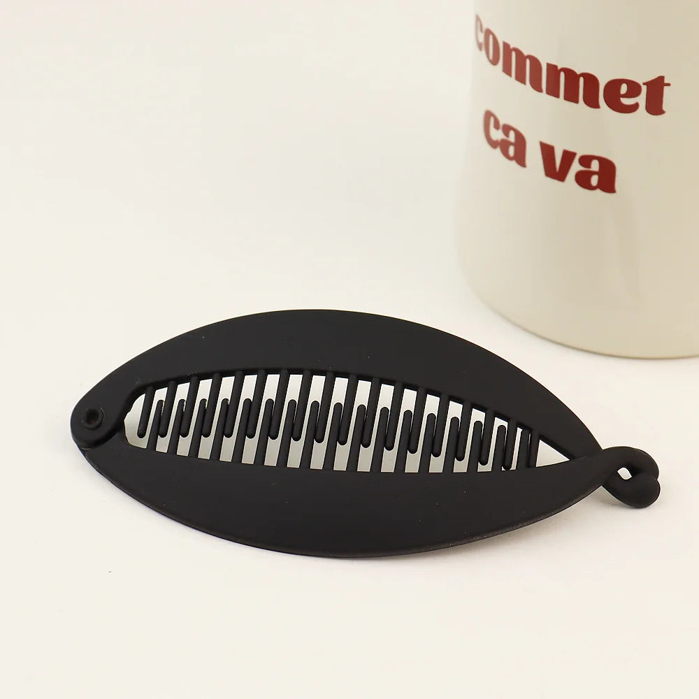 Matte Fish Shape Hair Claw Clips Ponytail Holder Hair Jewelry Twist Banana Barrettes Hairpins Hair Accessories For Women Clamp