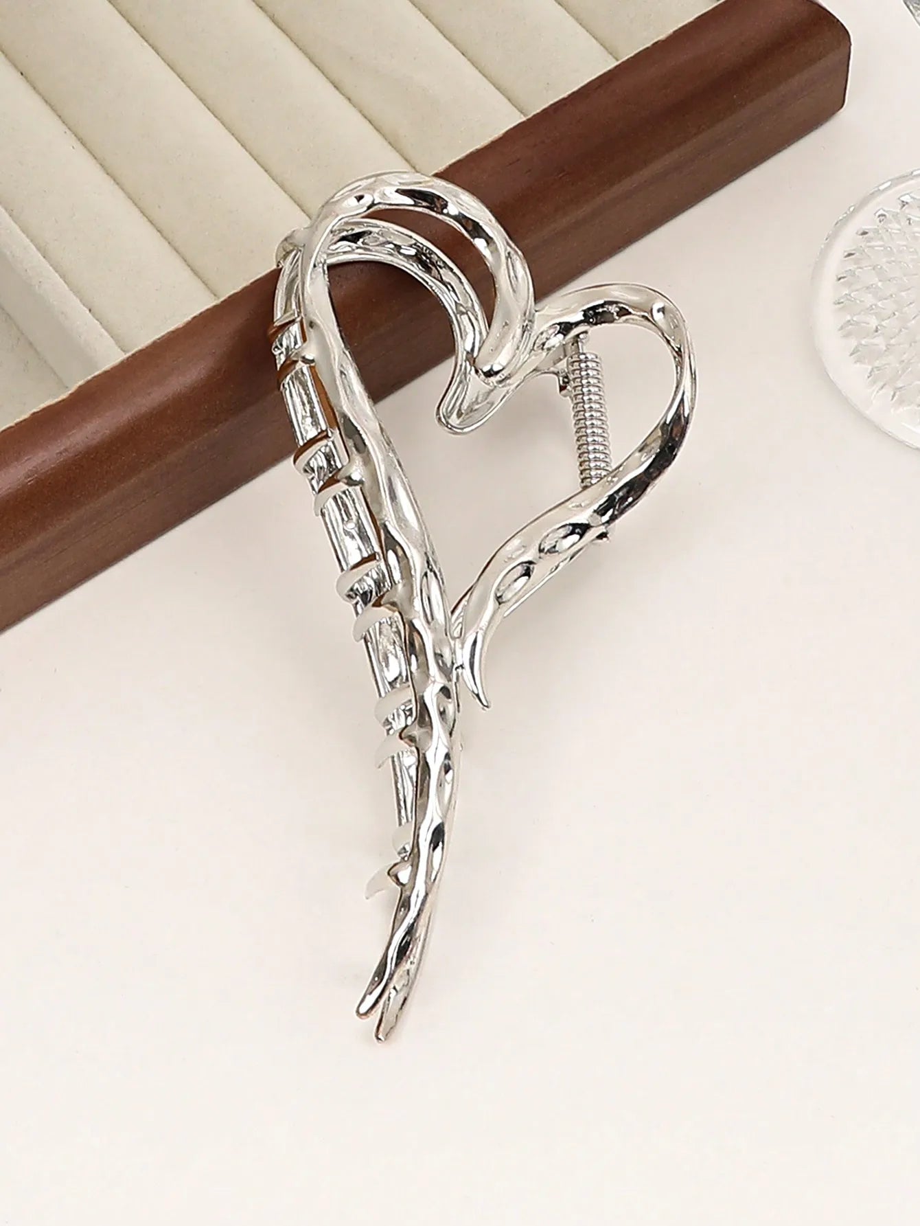 1Pcs Sliver Elegant Love Design Hair Barrettes Ornament Heart Golden Hair Claw Clip,Large Non-Slip Hair Accessories for Women