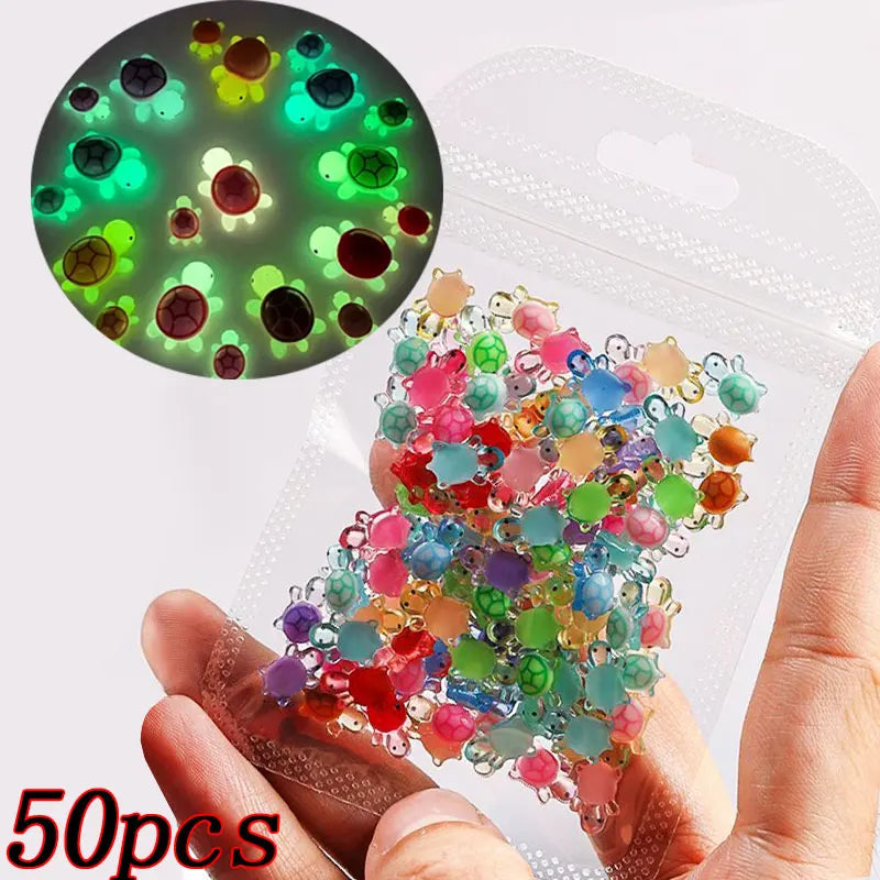 50Pcs Cute Insect Ladybug Nail Charms 3D Resin Ladybugs Nail Art Rhinestones 8*10mm Summer Manicure Decoration Ladybug DIY FT5*