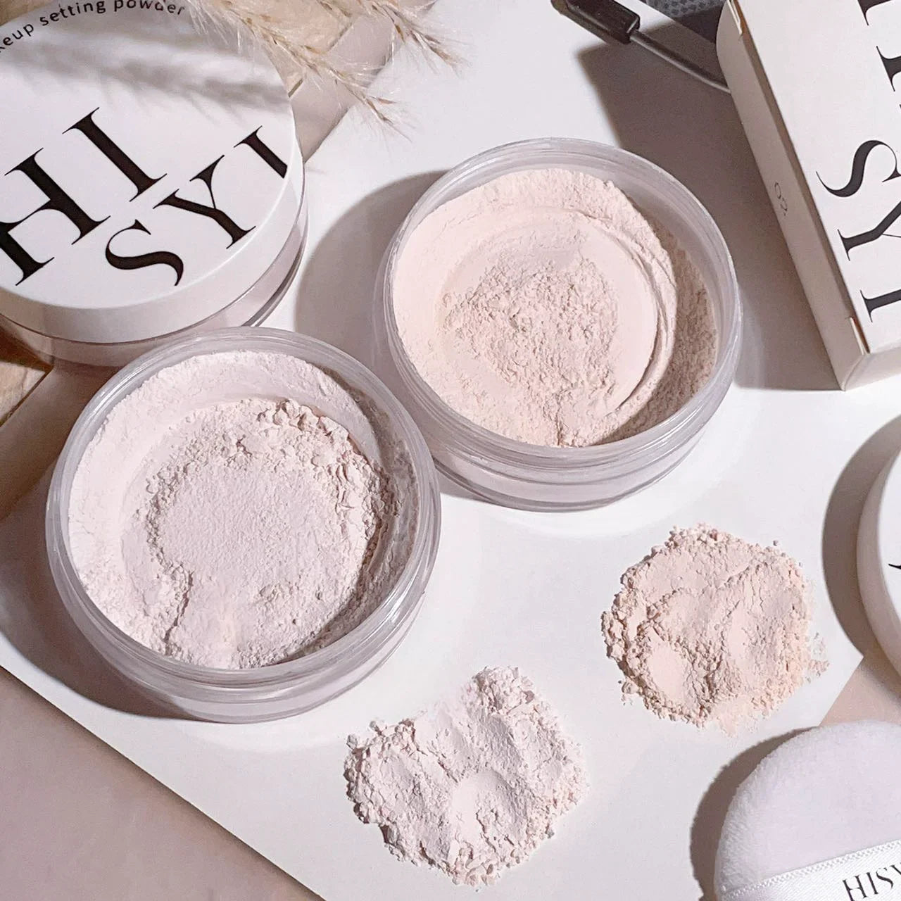 Loose powder oil control setting powder, lasting fresh matte mist setting powder, taking off and brightening is not easy to remo