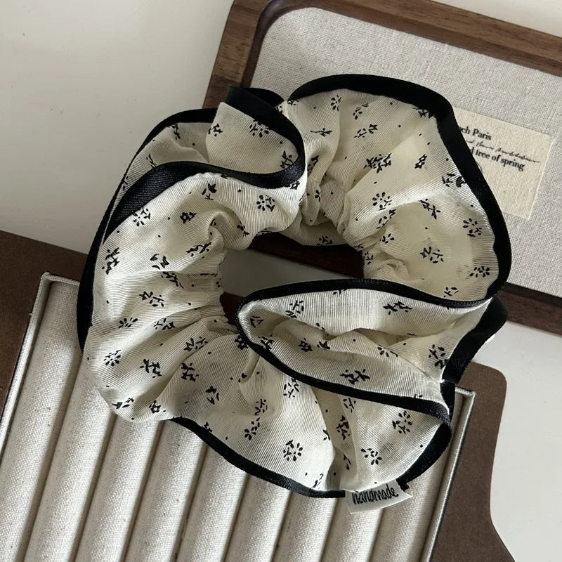 Scrunchies for Hair New Fashion Luxury Satin Silk Hair Loop Bud Shaped HairTies Hair Scrunch for Girls Headwear