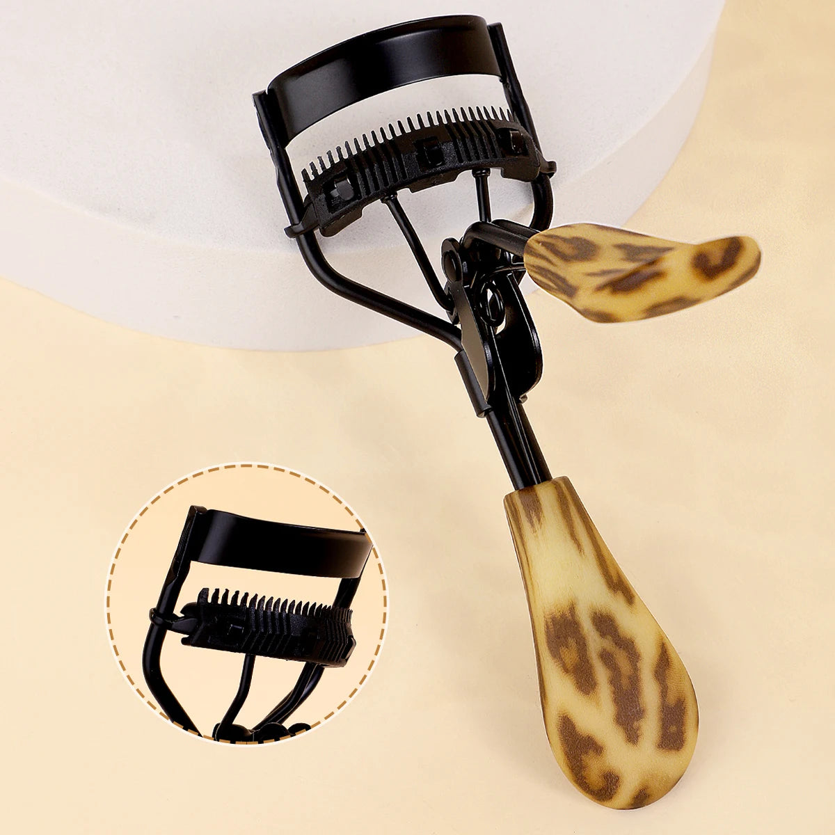 1PC portable eyelash curler, stainless steel leopard print handle eyelash curler, eyelash curling tool