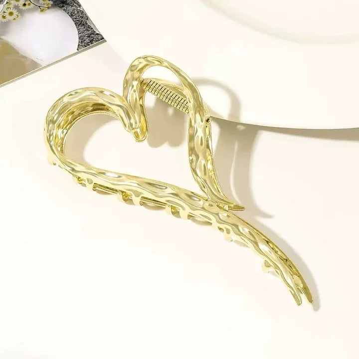 1Pcs Sliver Elegant Love Design Hair Barrettes Ornament Heart Golden Hair Claw Clip,Large Non-Slip Hair Accessories for Women