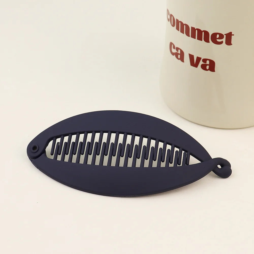 Matte Fish Shape Hair Claw Clips Ponytail Holder Hair Jewelry Twist Banana Barrettes Hairpins Hair Accessories For Women Clamp