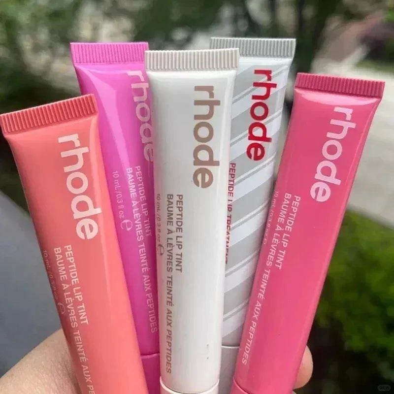 Popular Fashion Lip Gloss Rich And Moisturizing Essence Lip Gloss Long Lasting Nourishing Care Product Portable Ribbon Lipstick