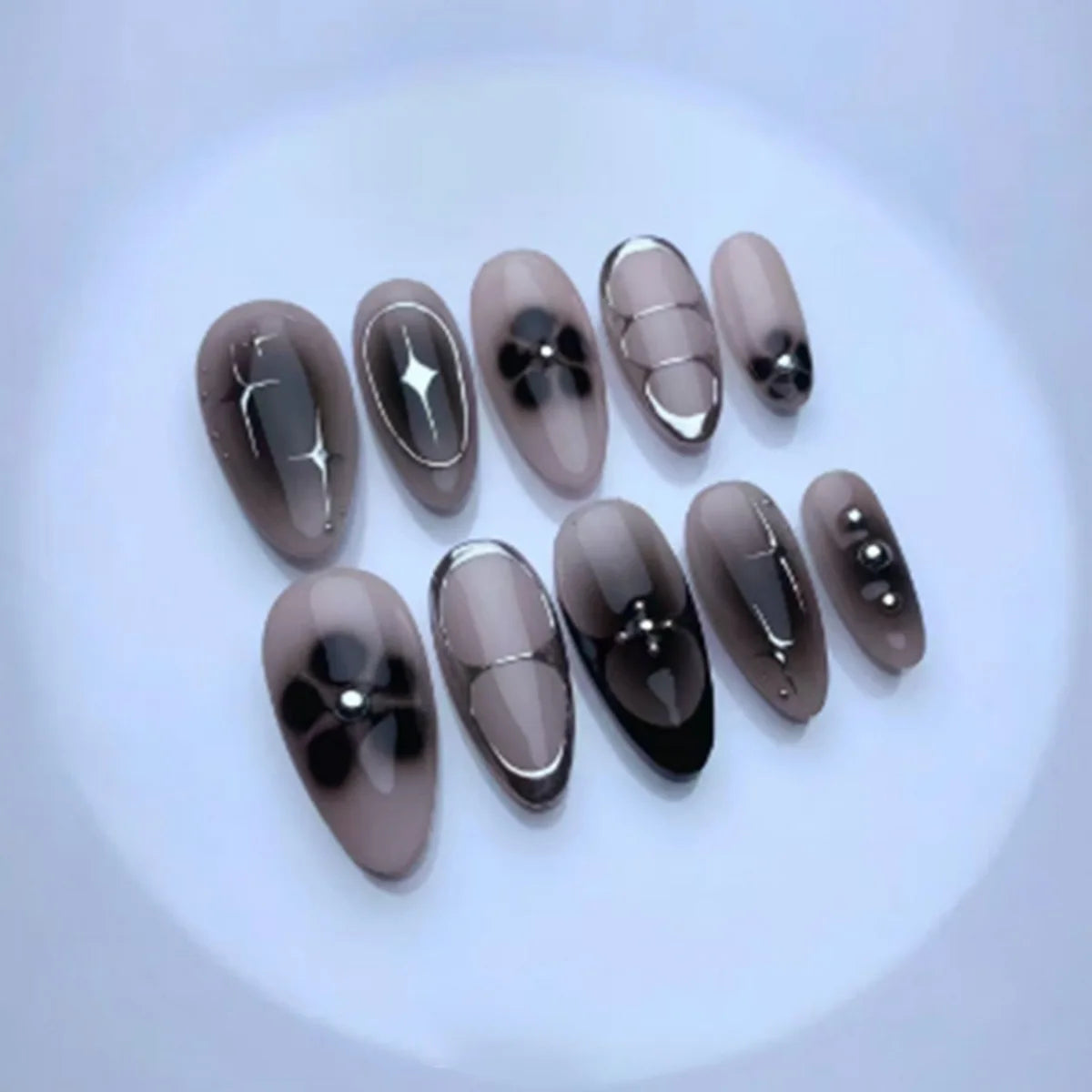 24Pcs Black Y2k Long False Nails with Almond Head Design Cat's Eye Silver Stripe Pattern Press on Fake Nails Wearable Nail Tips