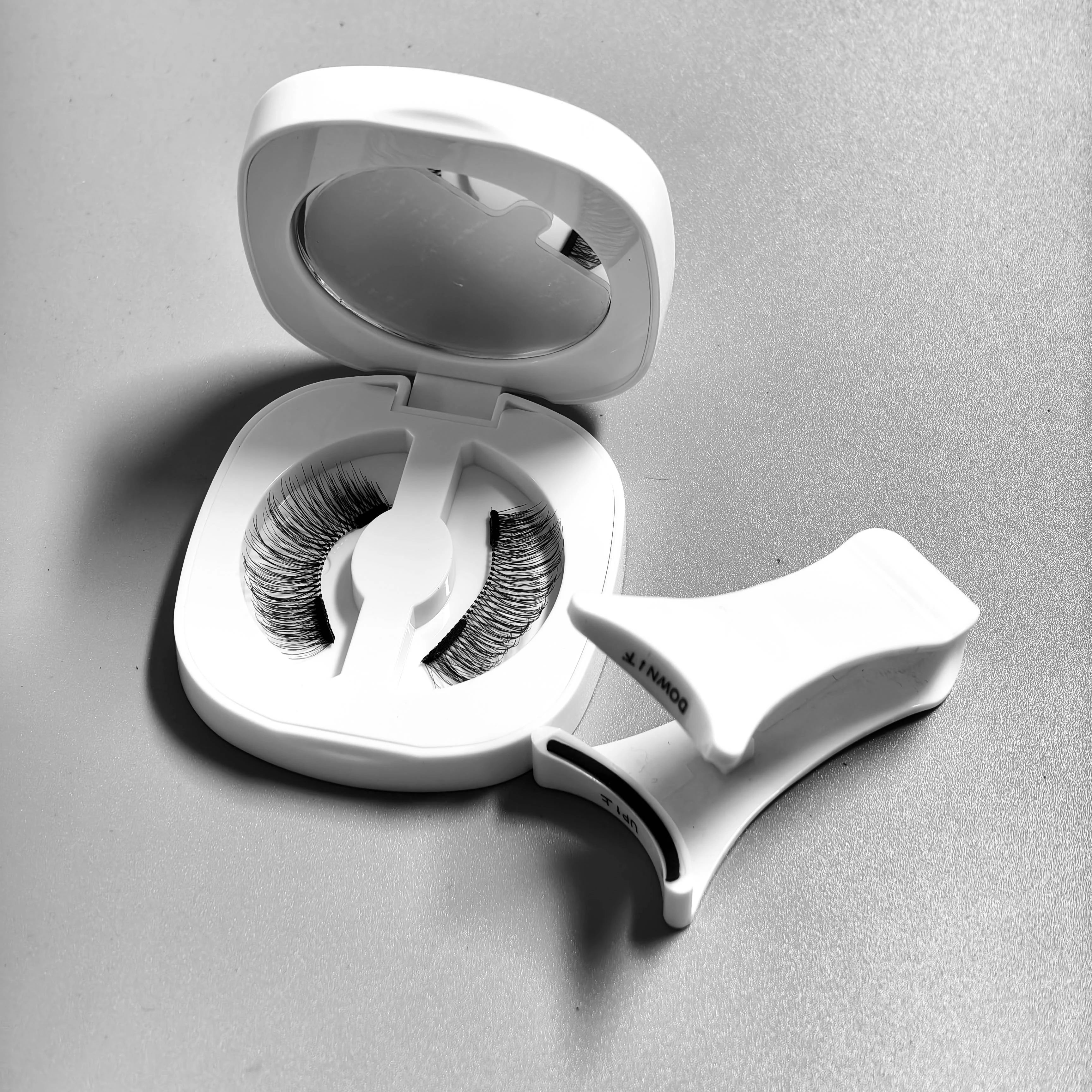 Yiernuo Magnetic false eyelashes integrated box new glue-free false eyelashes kit