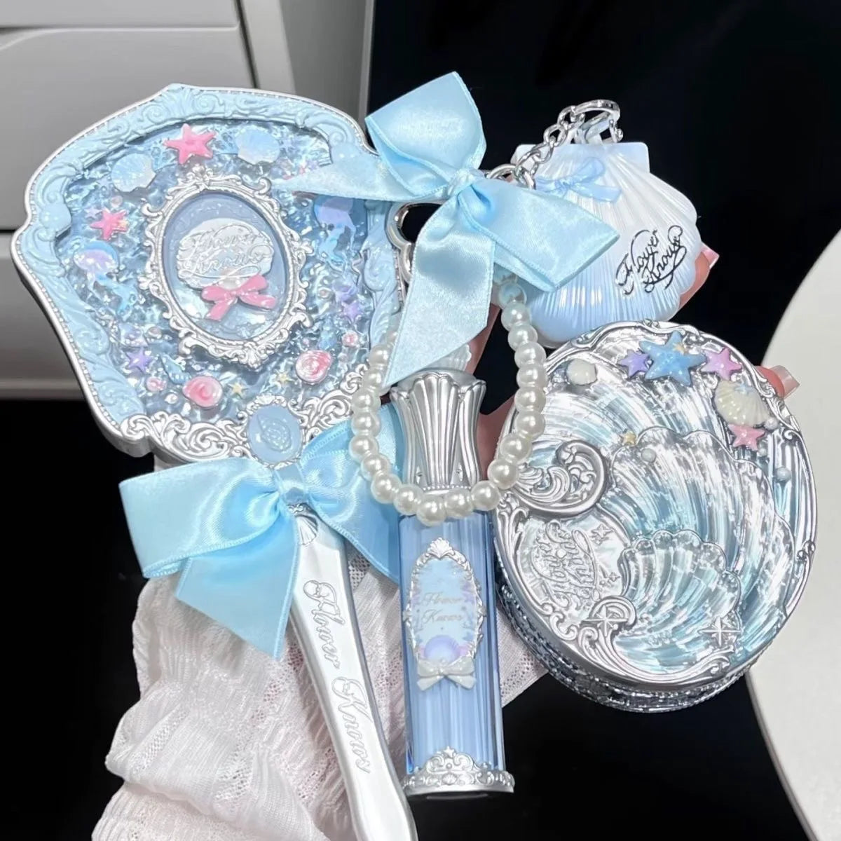 Flower knows All In One Makeup Sets Gift Box Eyeshadow Blush Cream Matte Lipstick Highlighter Highlighter Full Kit De Maquillaje