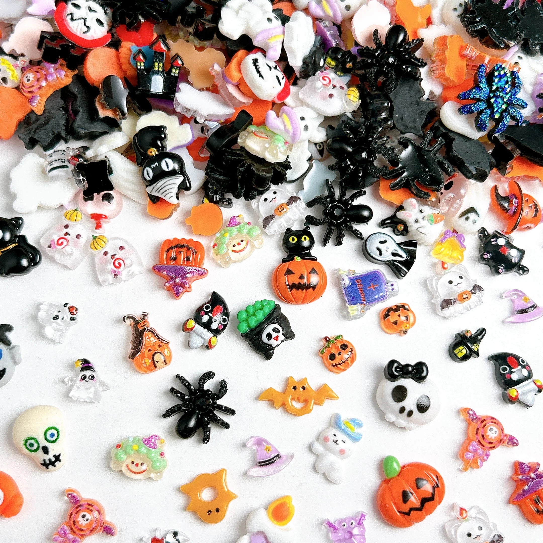 20PCS Adorable Quirky Pumpkin Ghost Resin Nail Art Decorations 3D Colorful Spider Bat Magic Hat Halloween Series Nail Charms DIY