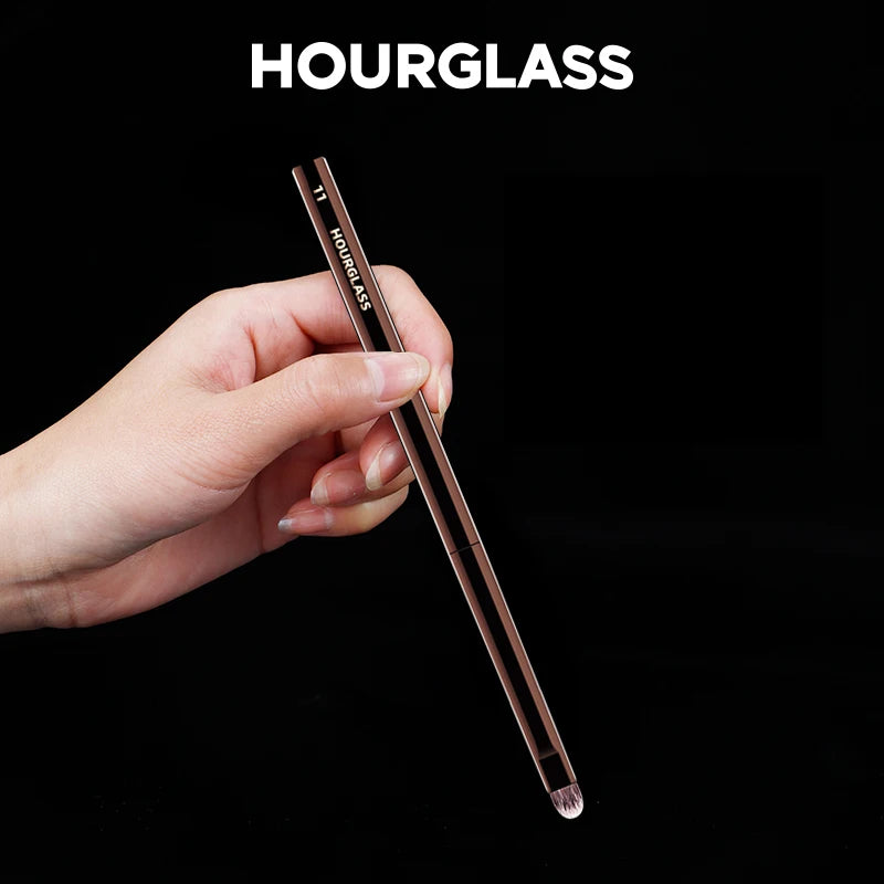 Hourglass Makeup Brush- No.11 Eyetail Brush Soft and Skin-friendly Fiber Hair Smudge Brush Fashion Design Single Eye Brush