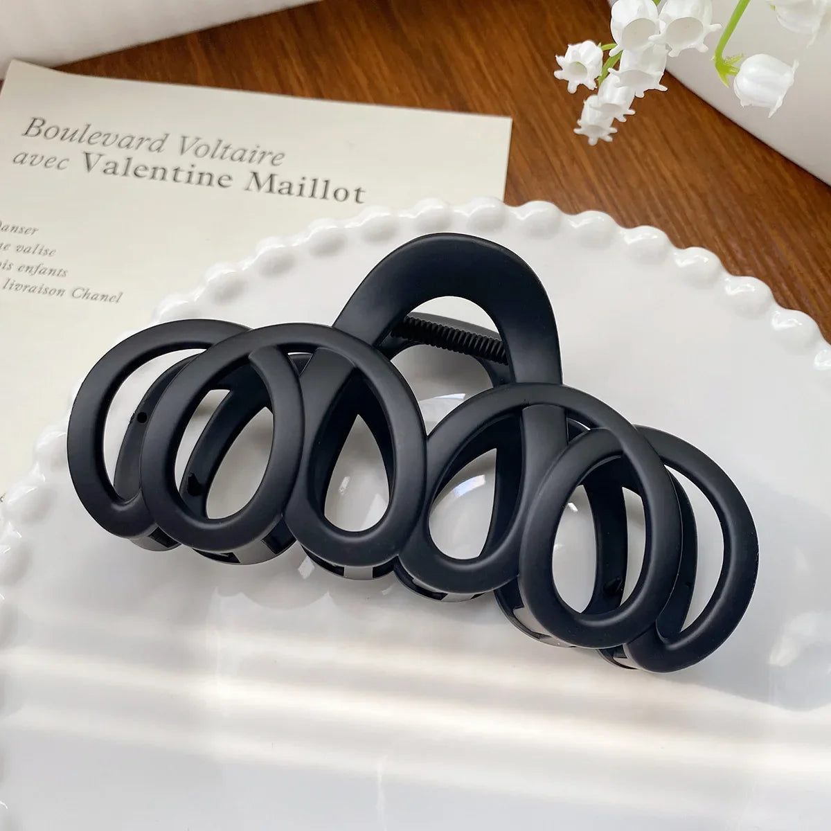 Frosted Hollow Hair Claw Bow Hair Clip Crab Elegant Hairpin Women Barrette Solid Headband Simple Korean Fashion Hair Accessories