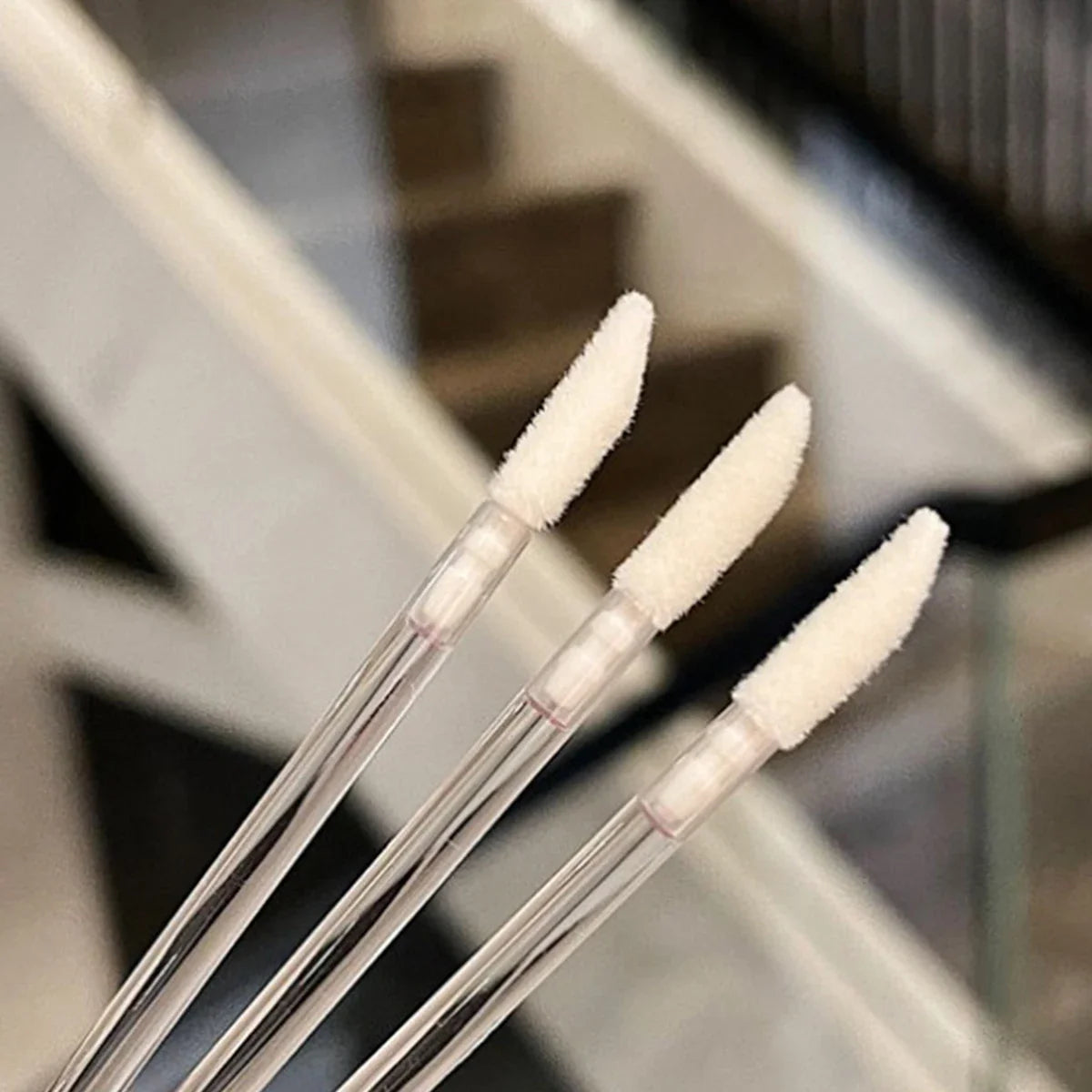 100/300PCS Disposable Lip Brush Makeup Brushes Lipstick Applicator Wands Wholesale Eyelashes Extension Tool Beauty Accessories