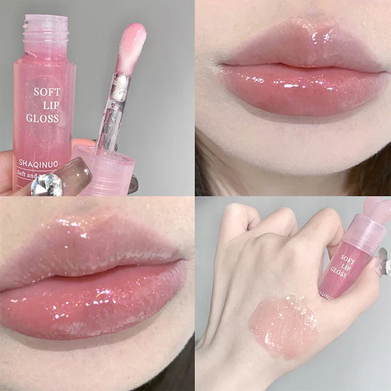 Lightweight and plump lip balm with a glossy mirror finish. The glass lips are moisturized and moisturized with lip oil