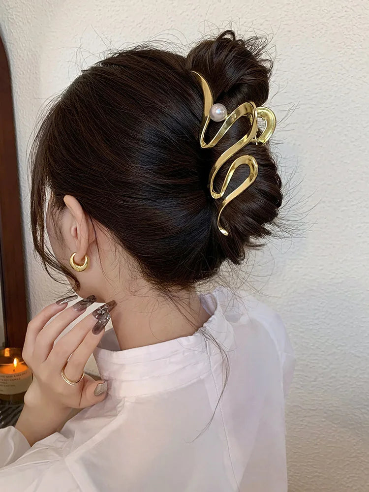 Metal Hair Clip Fashion Barrettes Korean Geometric Black Bow knot Hair Claw for Women Thick Thin Accessories Bath Crab Clamp