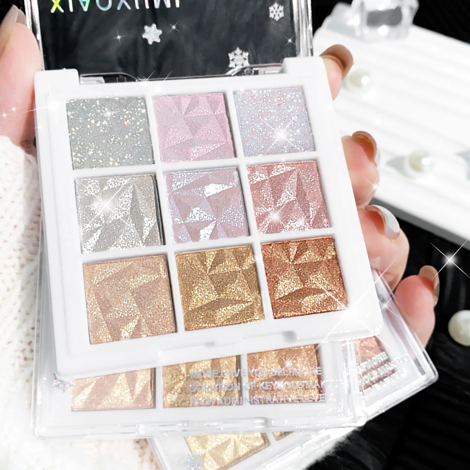 Christmas Snowflake 9-Color Eyeshadow Palette, Matte Shimmer Glitter, Waterproof Long-Lasting, Safe, Unisex, Holiday Makeup